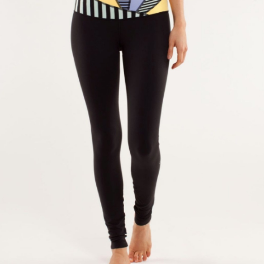 Lululemon size 4 leggings reversible!
